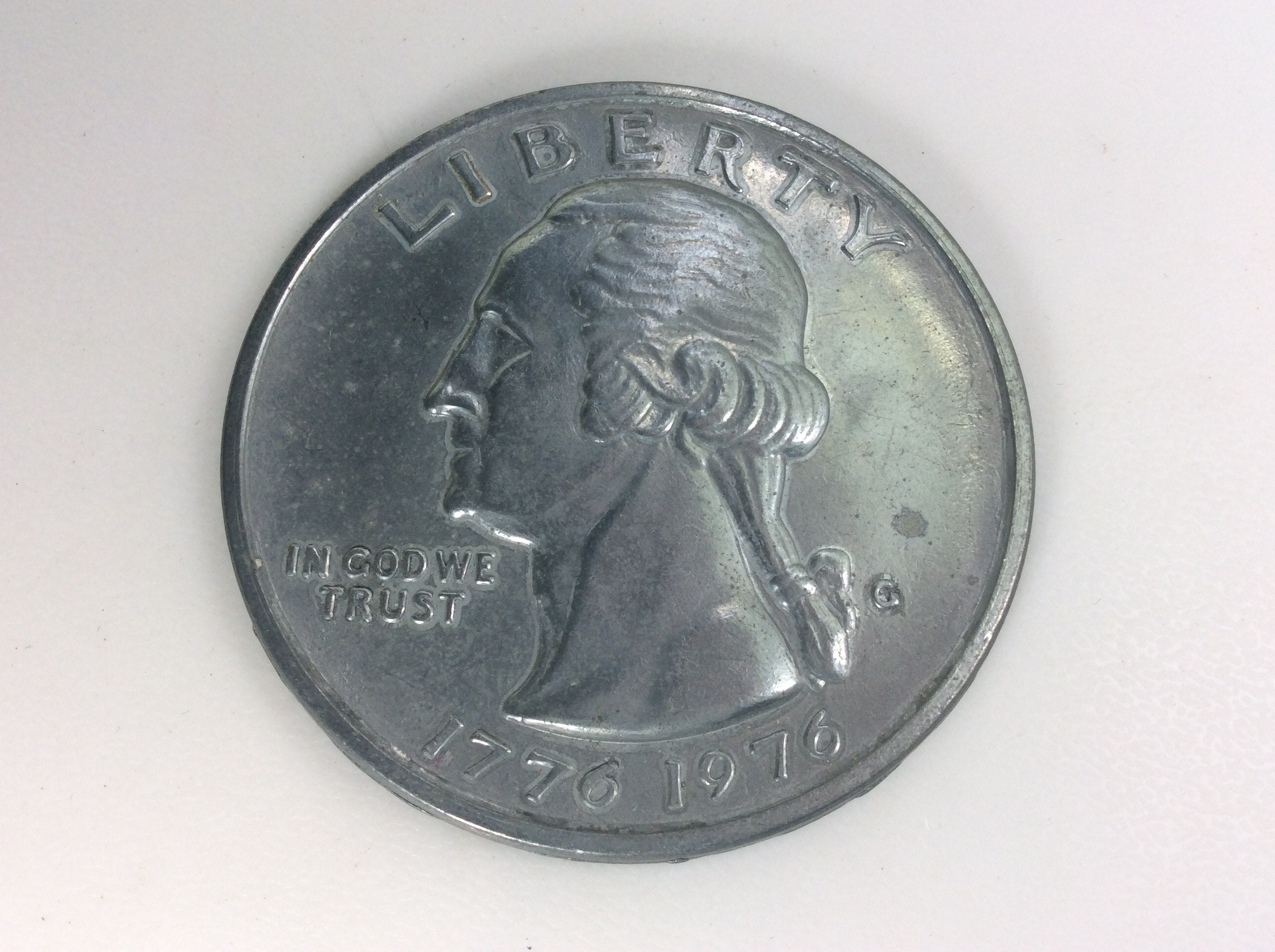 Vintage Replica Coin Large Silver Toned Bicentennial 1776 Vintage Replica Coin Large Silver Toned Bicentennial 1776