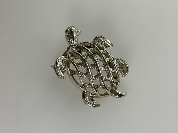 Vintage Pin Brooch Silver Toned Sea Turtle Design… - image 1