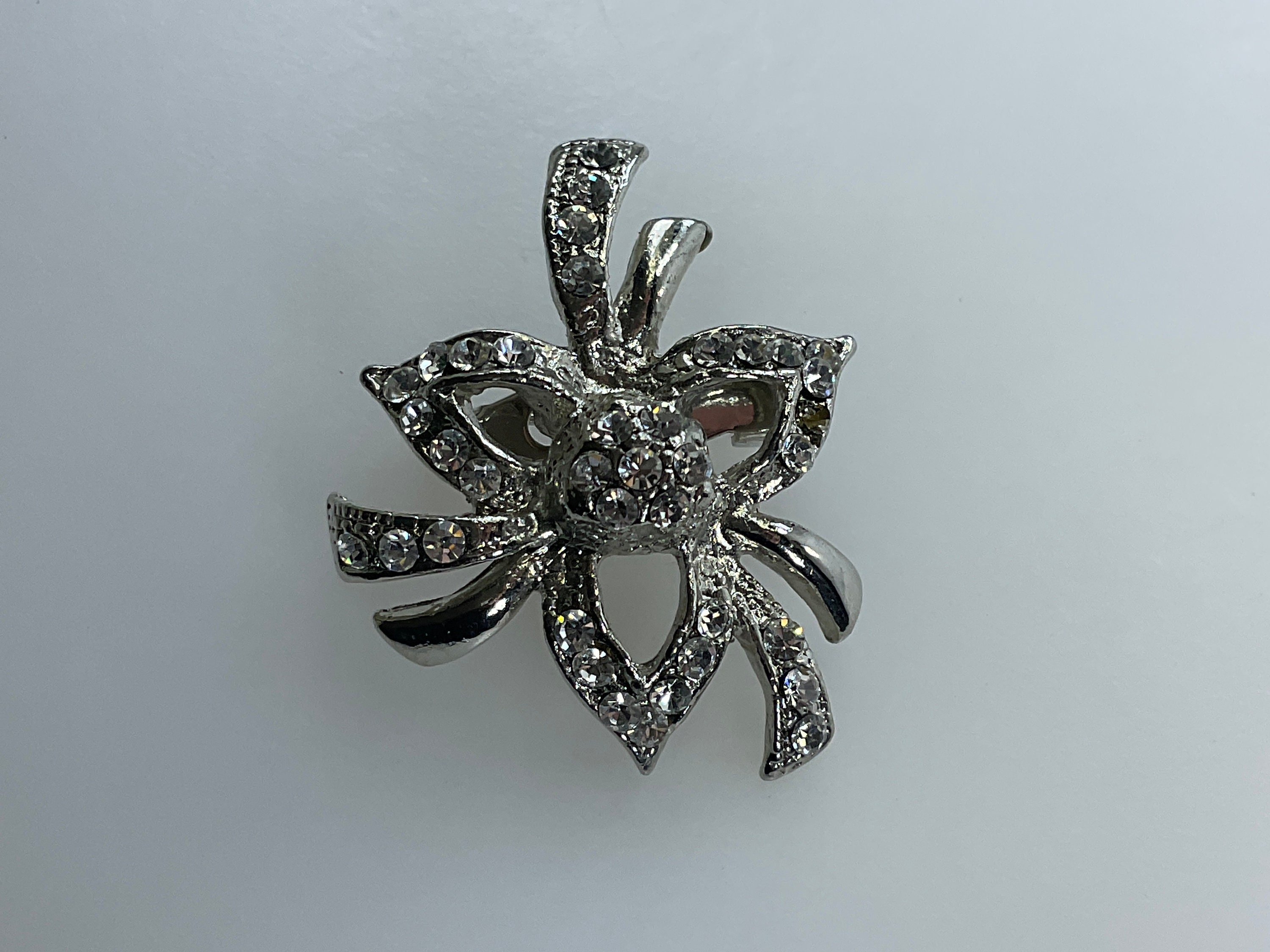 Vintage Pin Brooch Silver Toned Floral With Clear Rhinestones Used