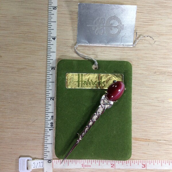 Vintage Harrods Knightsbridge Celtic Pictish Designed Black Isle Maroon Glass Pin Brooch Scotland Used