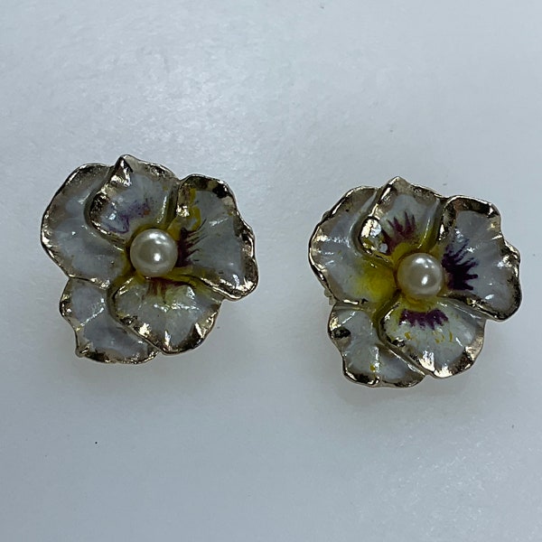 Vintage Pin Brooch Set Gold Toned Pansies With White Purple Yellow Enamel And Faux Pearls Used