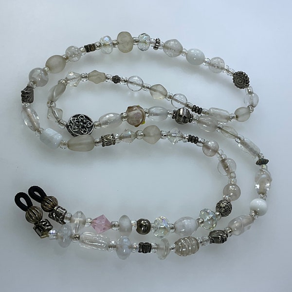 Vintage 30” Eyeglasses Chain With Silver Toned And Glass Beads White Pink Clear Iridescent Used