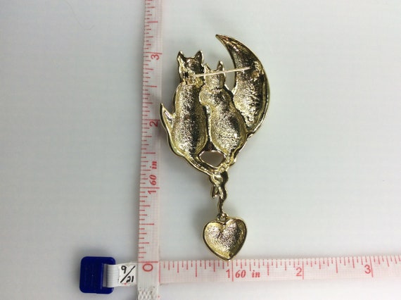 Vintage Pin Brooch Gold Toned Lover Cats And Moon… - image 2