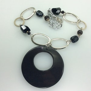Vintage 16&quot;-18&quot; Necklace Silver Toned Chain With Black Tapered Circle And Beads Used