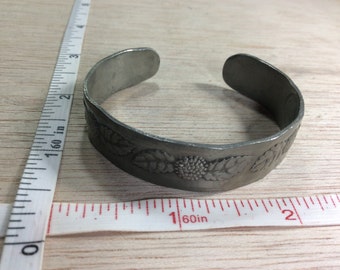 Vintage 5" With 1" Opening Hand Wrought Pewter Bracelet Berry Leaf Design Used