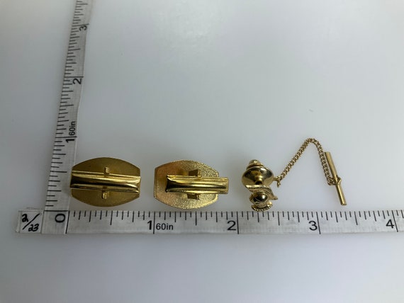 Vintage Cuff Links Tie Tack Set Gold Toned Armor … - image 2