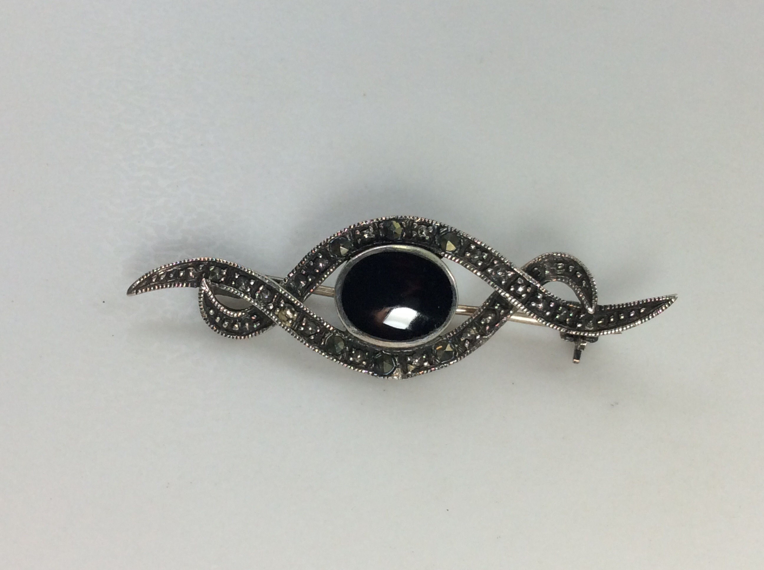 Vintage Pin Brooch Sterling Silver 925 Oval Design With