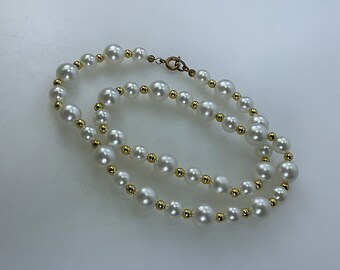 Vintage 18” Necklace With Gold Toned And White Pearly Beads Used
