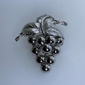 Vintage Pin Brooch Sterling Silver 925 Grape Cluster Used