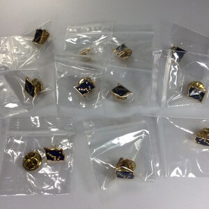 Vintage Lot Of Eleven Pins Gold Toned Flag With Eight Stars And Blue Enamel New Old Stock
