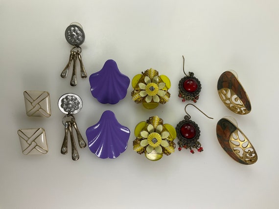 Vintage Lot 6 Pair Earrings Assorted Designs Mino… - image 1