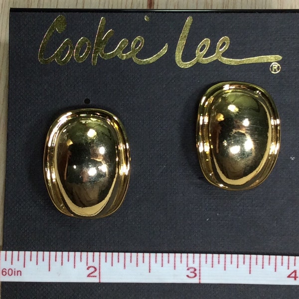 Cookie Lee Big Bold Goldtone Earrings New Carded 08022