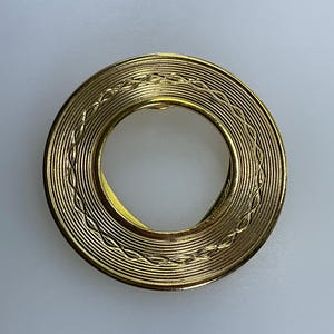 Vintage Brooch Gold Toned Textured Circle Used
