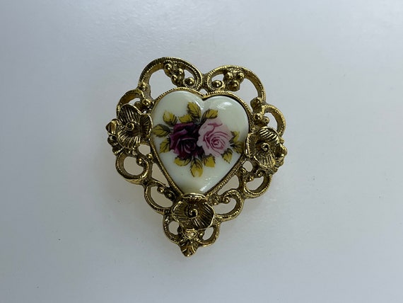 Vintage Pin Brooch Gold Toned White Heart With Re… - image 1