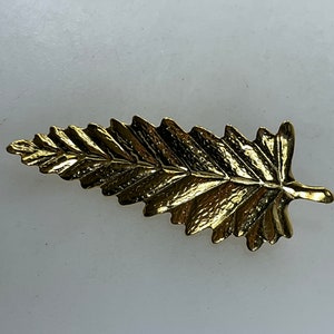 Vintage Pin Brooch Gold Toned Textured Leaf Used