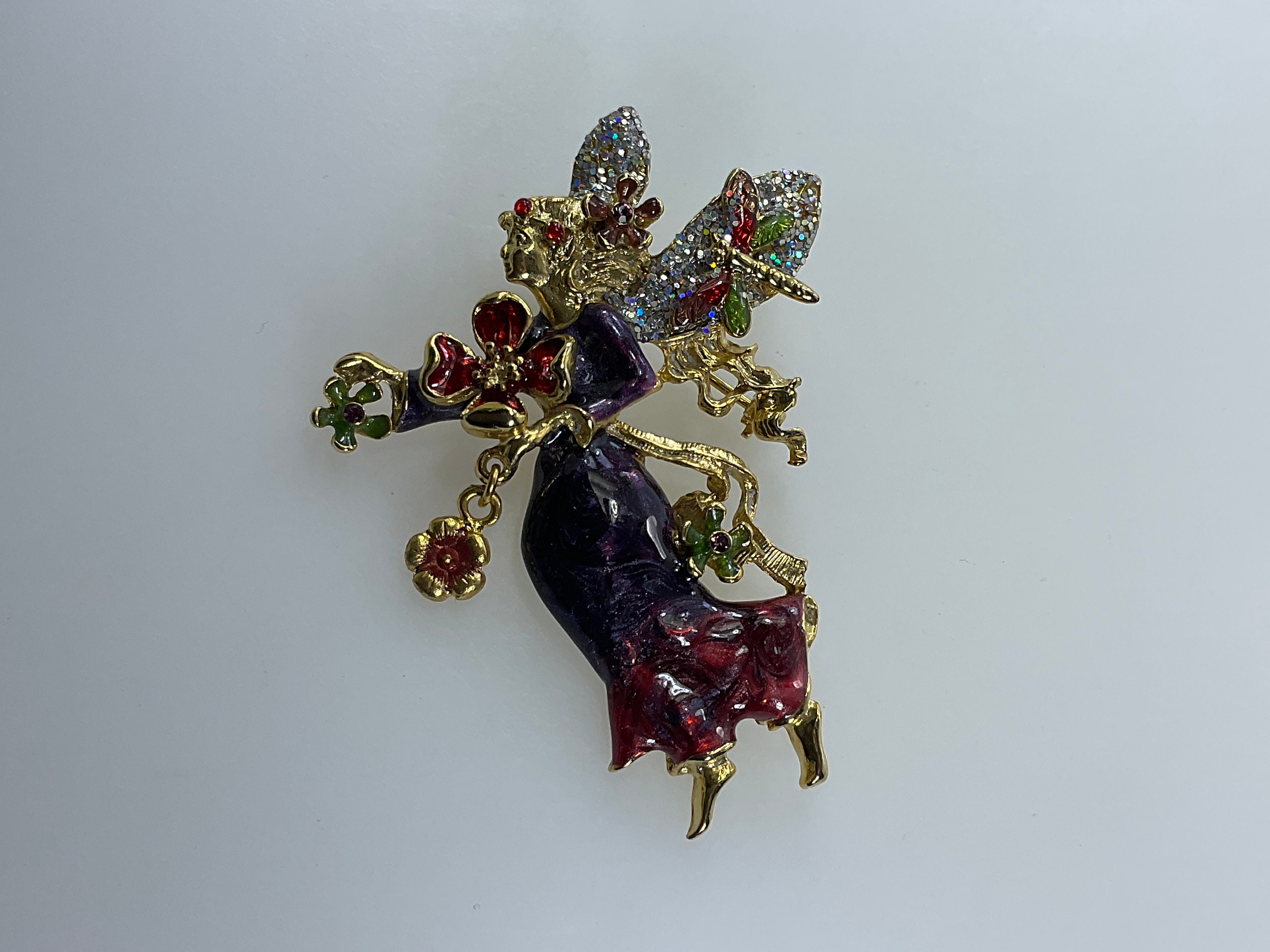 Kirks Folly Deer Reindeer Pin Brooch Dangles Snowflakes New Old Stock -  Ruby Lane