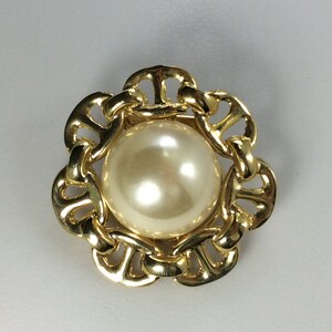 Vintage Scarf Clip Gold Toned Chain Link And Faux Pearl Design Used