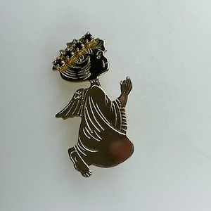 Vintage Pin Brooch Gold Toned Praying Angel With Red Rhinestones Used