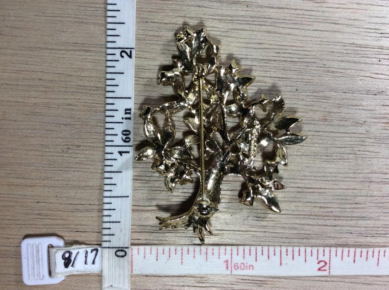 Vintage Gold Toned Pin Brooch Tree Green Rhinestones Used