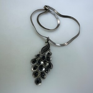 Vintage American Showcase 18” Necklace Silver Toned Herringbone Chain With Peacock And Black Rhinestones Needs Cleaned Used
