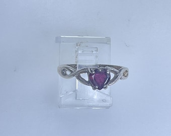 Vintage Ring Size 7.25 Sterling Silver 925 Heart Garnet Needs Cleaned Used