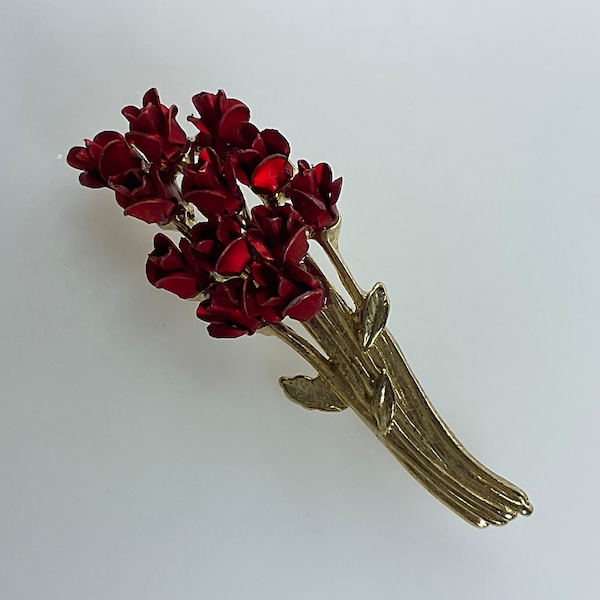 Vintage DM 97 Pin Brooch Gold Toned Dozen Red Roses Used