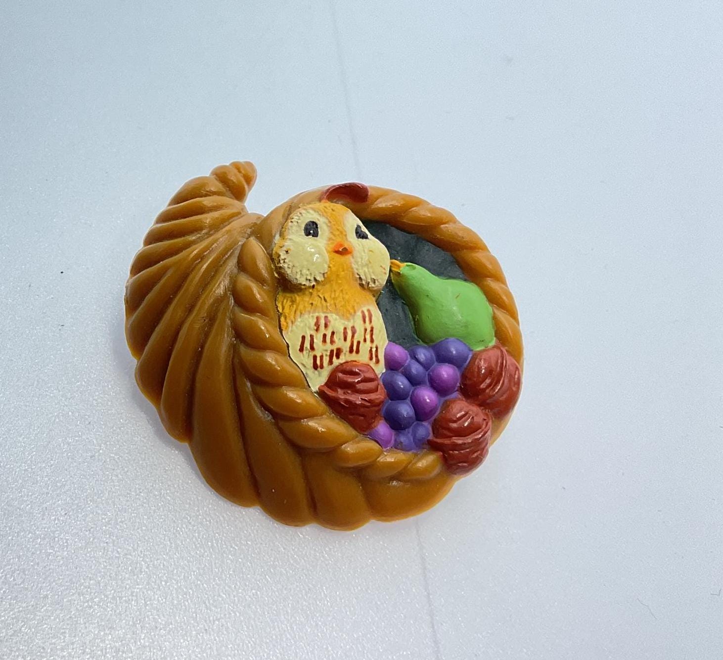 Vintage Pin Brooch Plastic 1986 Hallmark Cards Inc. Cornucopia With Owl And Food Used