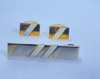 Vintage Gold Toned Cuff Links And Tie Clip With Mother Of Pearl Shows Wear Used