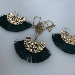 Vintage 24” Necklace Dangle Earrings Set Gold Toned Crescent With Green Fringe Used