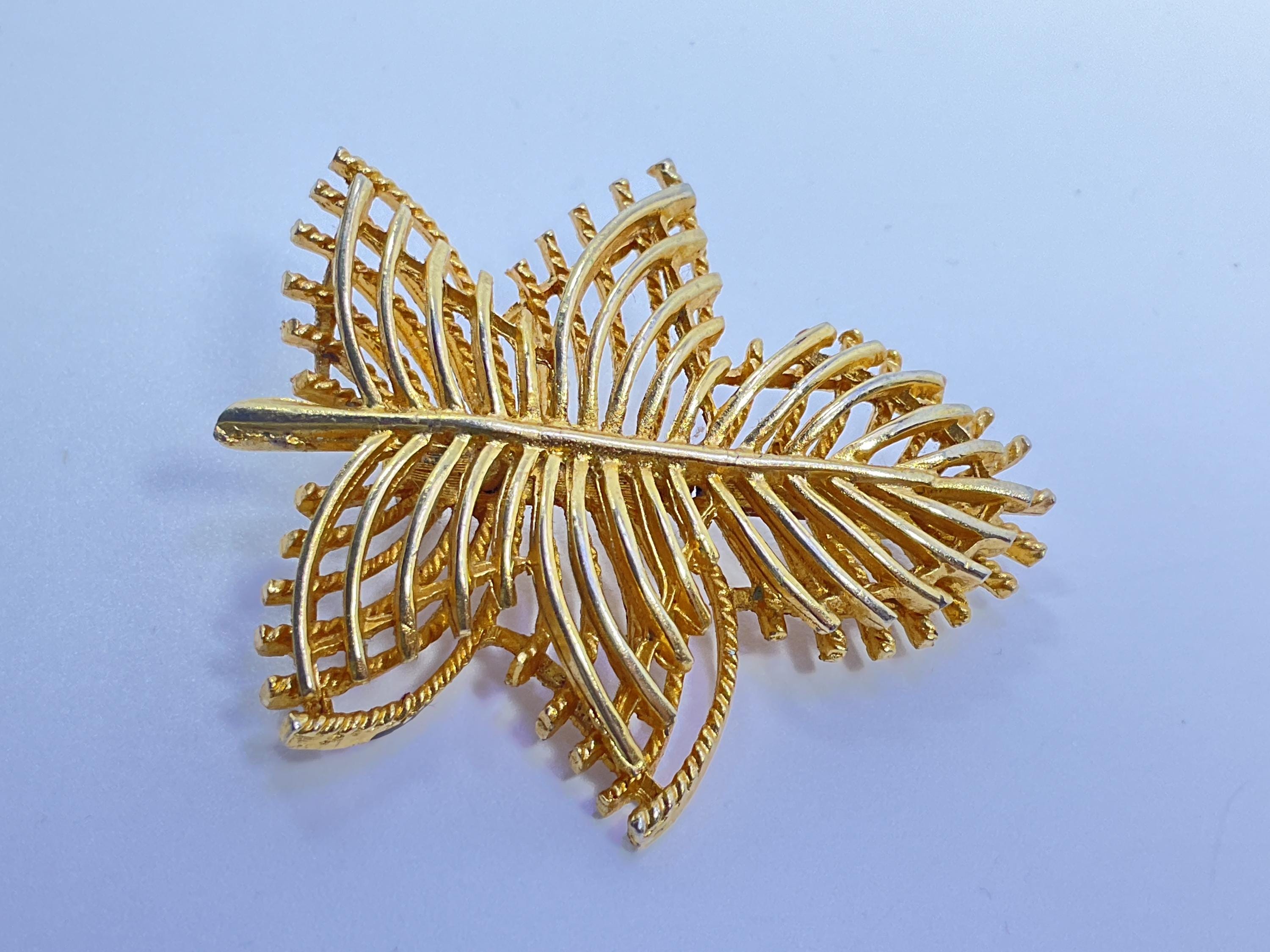 Vintage Brooches, Pins & Clips - Etsy