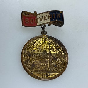 Vintage Souvenir Pin Gold Toned Worlds Fair St Louis 1904 Louisiana Purchase Exposition Palace Of Liberal Arts Red White Blue Enamel Used