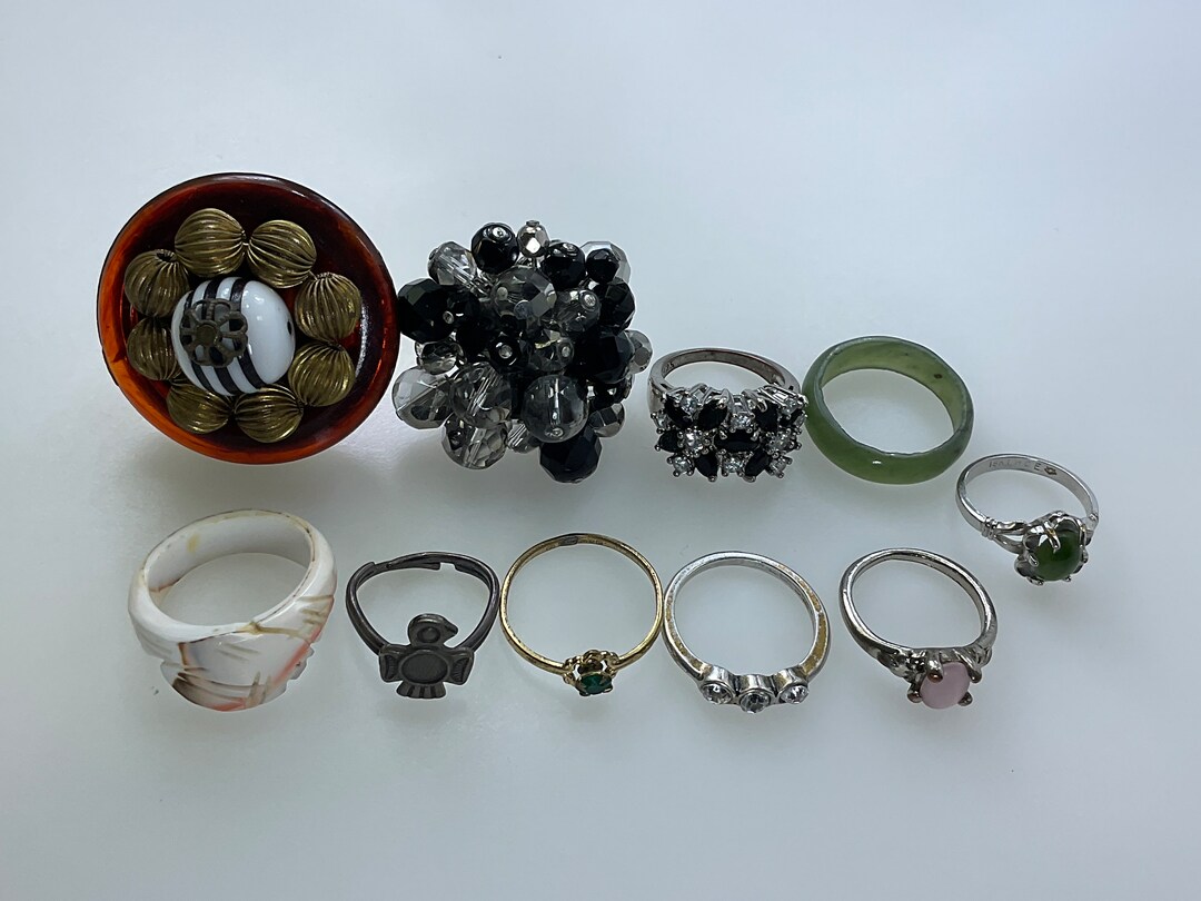 Vintage Lot of 10 Rings Silver Gold Toned Assorted Designs Minor Issues ...