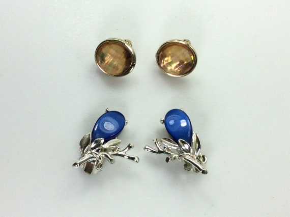 Vintage Lot Two Pair Clip On Earrings Silver Gold… - image 1