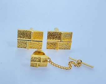 Vintage Gold Toned Cuff Links And Tie Tack Used