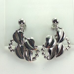 Vintage Screw Back Earrings Sterling Silver 925 With Leaves Design Used