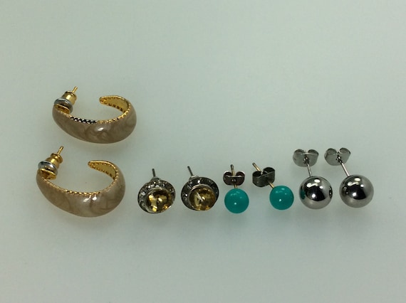 Vintage Lot Four Pair Stud Earrings Assorted Desi… - image 1
