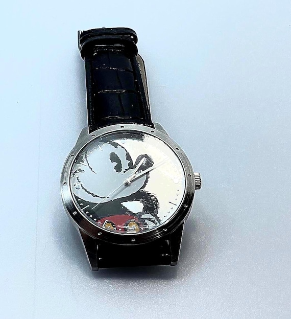 Vintage Walt Disney World Limited Release Mickey Mouse Watch  display picture 1