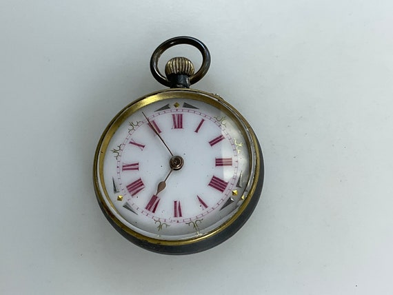 Pocket watch 2025 not working