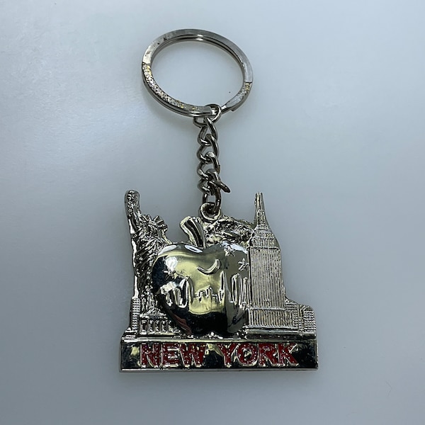 Vintage Souvenir Keychain Silver Toned New York Empire State Building Statue Of Liberty And Apple Used