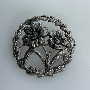 Vintage Pin Brooch Sterling Silver 925 Circle With Flowers Used