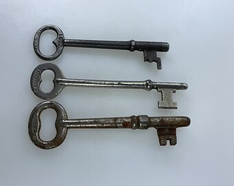 Vintage Lot Of 3 Old Skeleton Keys Used