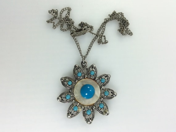 Vintage 18" Necklace Silver Toned Round Floral De… - image 1