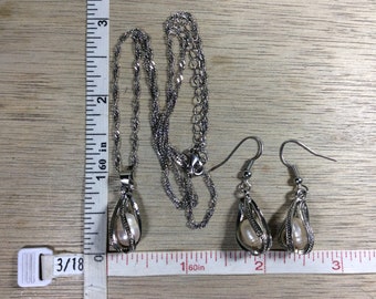 Vintage 18"-20" Silver Toned Necklace Earring Set Fresh Water Pearls Used