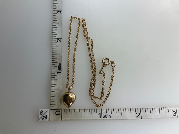 Vintage Avon 13” Necklace Gold Toned Heart White … - image 2
