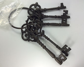 Vintage Lot Of Five Large Skeleton Keys On Ring Black Used
