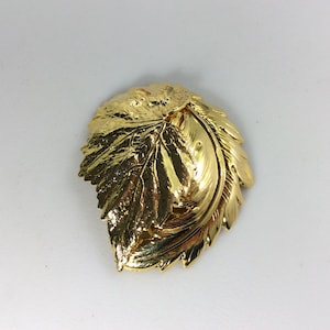 Vintage Sweater Clip Gold Toned Leaves Design Used