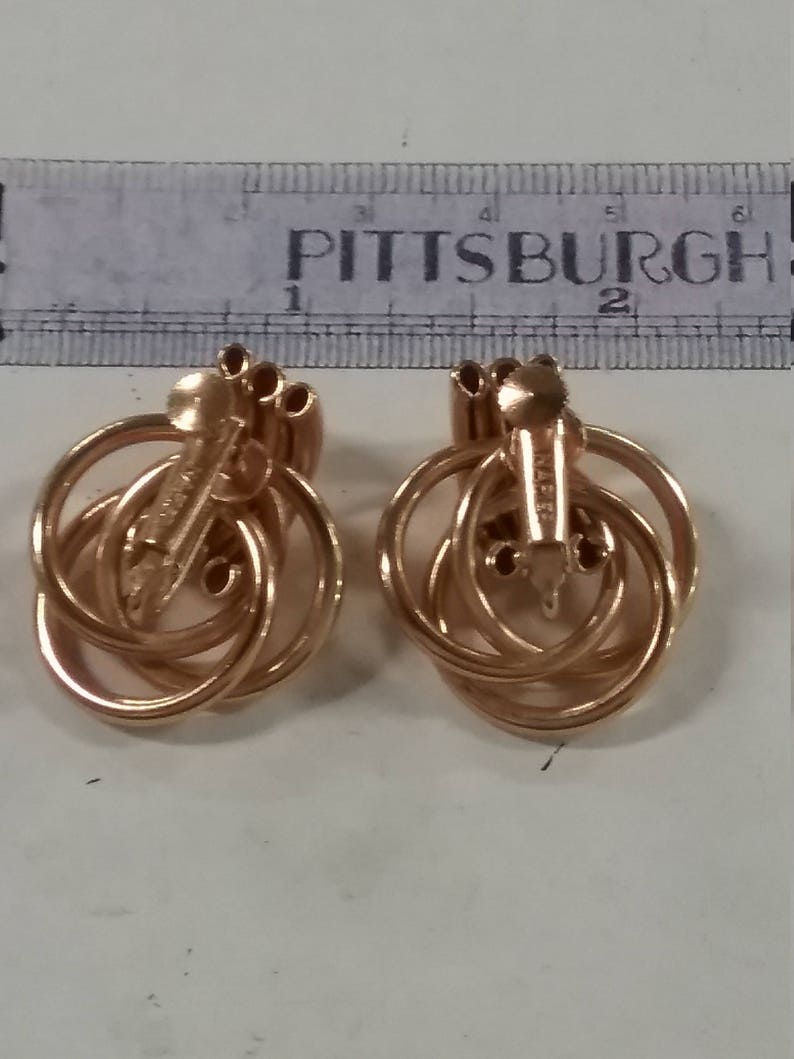 Vintage goldtone lever screwback earrings
