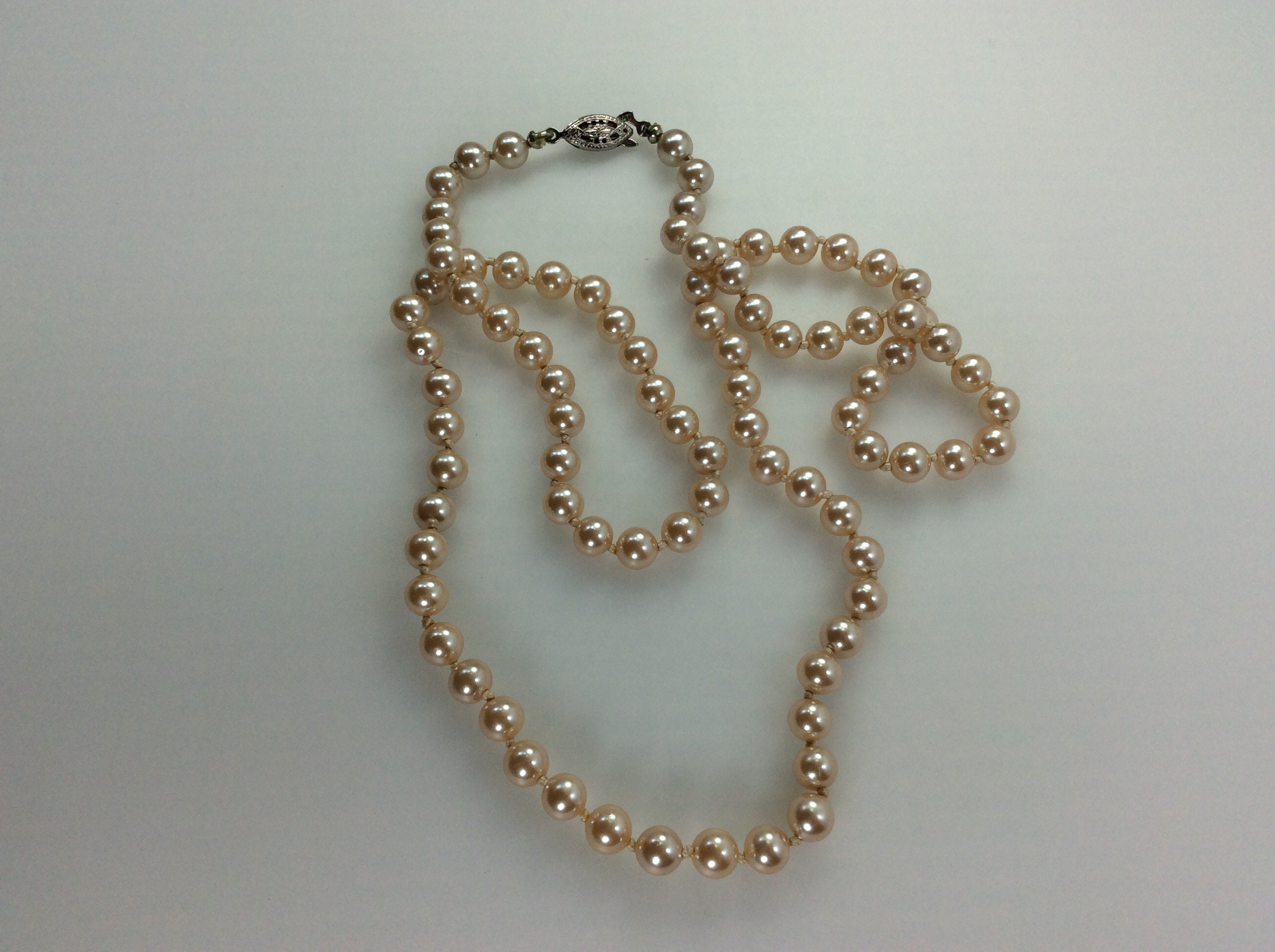 Vintage Richelieu 5 Strand Pearls And Glass bead Neck… - Gem