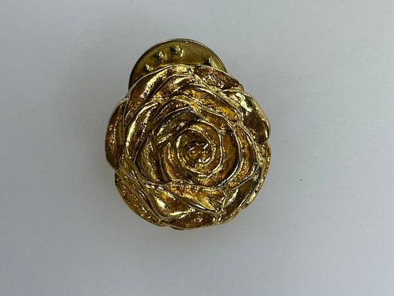 Vintage Pin Brooch Gold Toned Mothers Day Rose De… - image 1