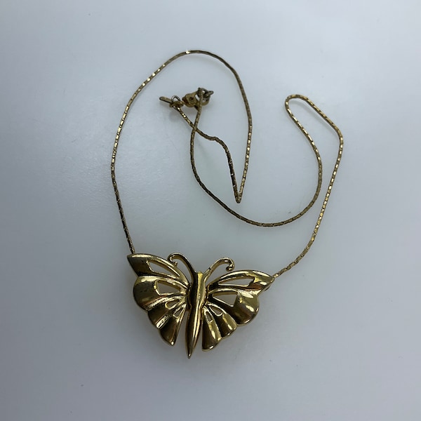 Vintage Monet 16” Necklace Gold Toned Butterfly Design Used